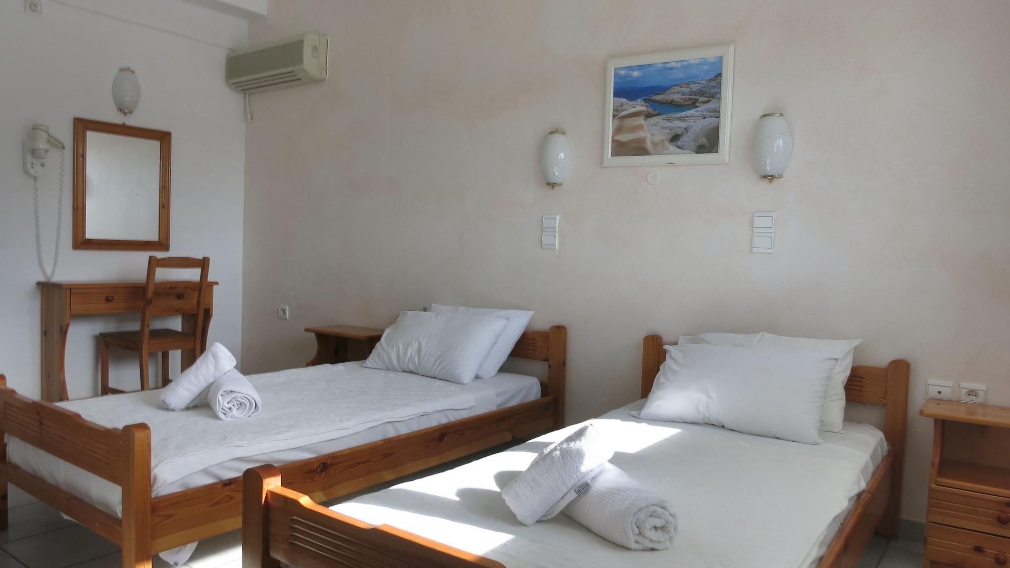 Lagada Beach Hotel Adámasz Kültér fotó