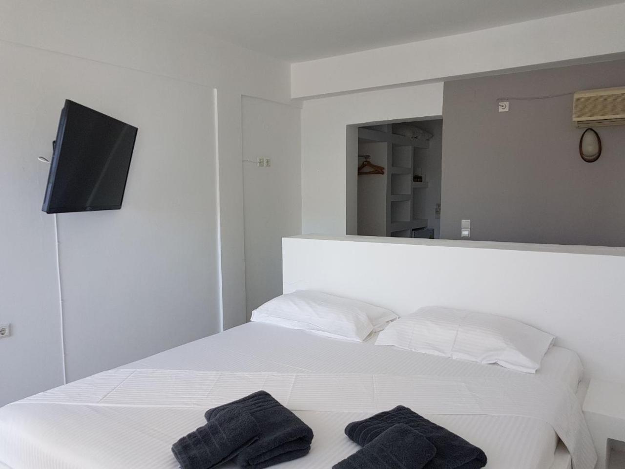 Lagada Beach Hotel Adámasz Kültér fotó