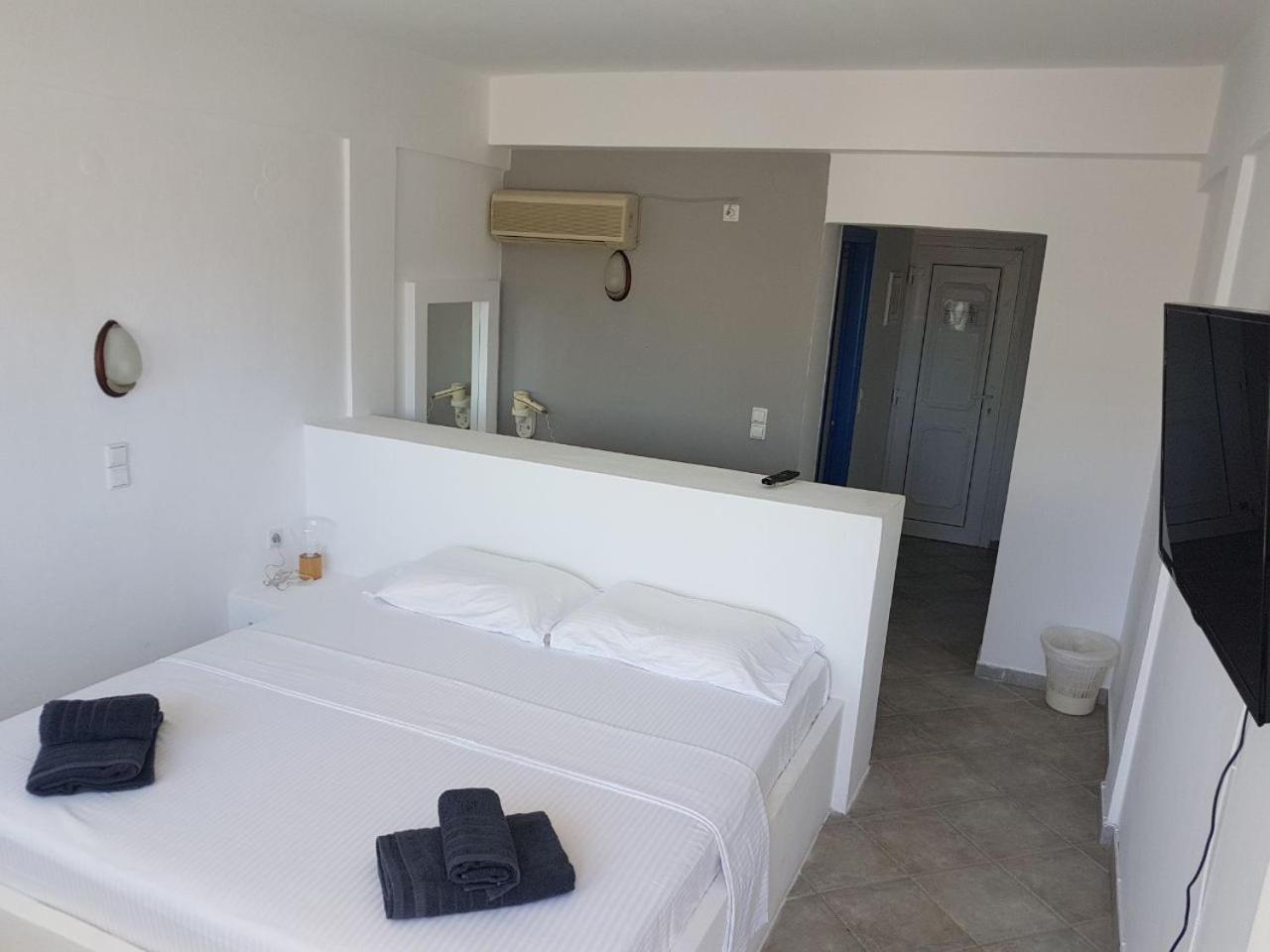 Lagada Beach Hotel Adámasz Kültér fotó