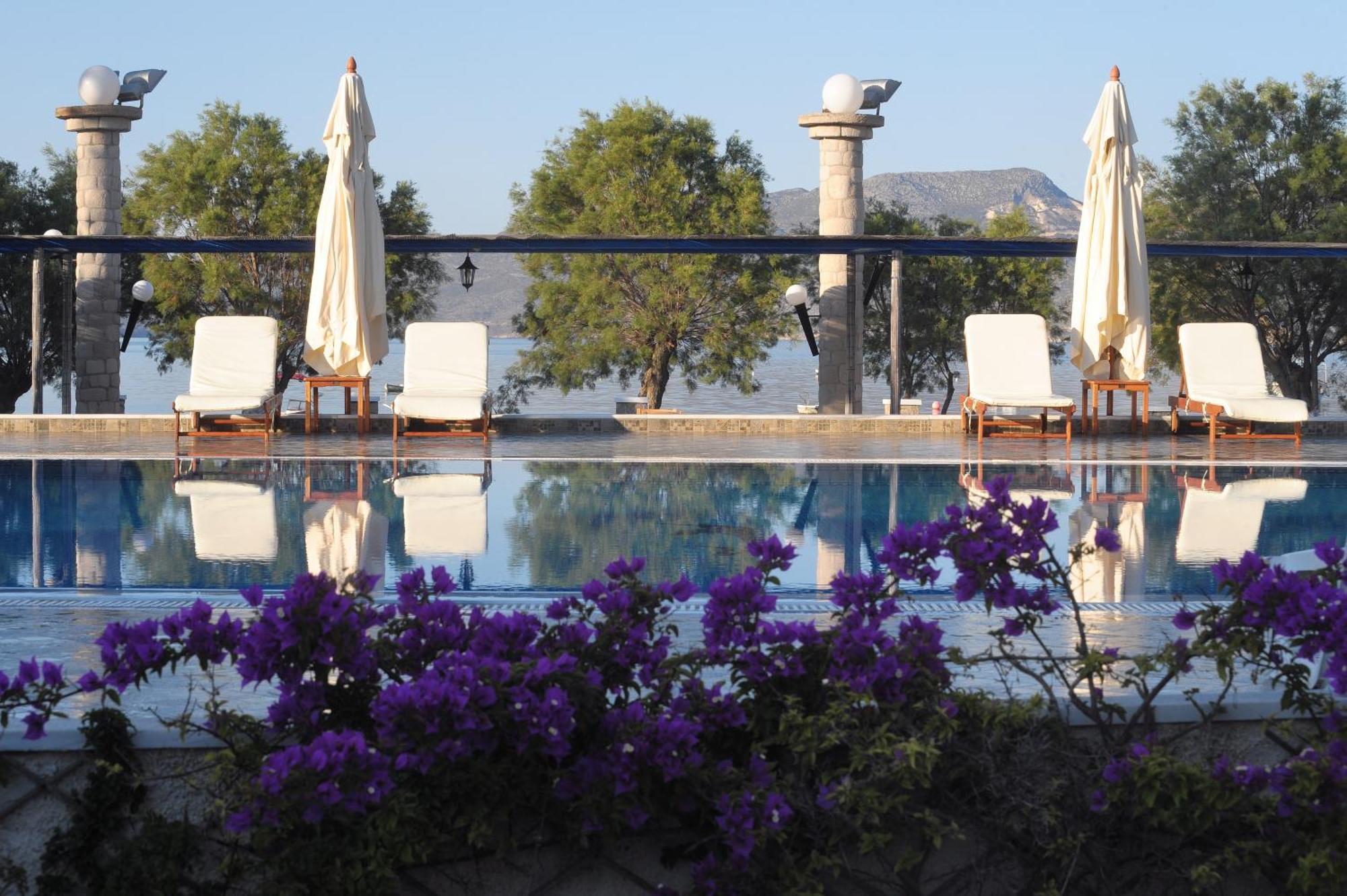 Lagada Beach Hotel Adámasz Kültér fotó